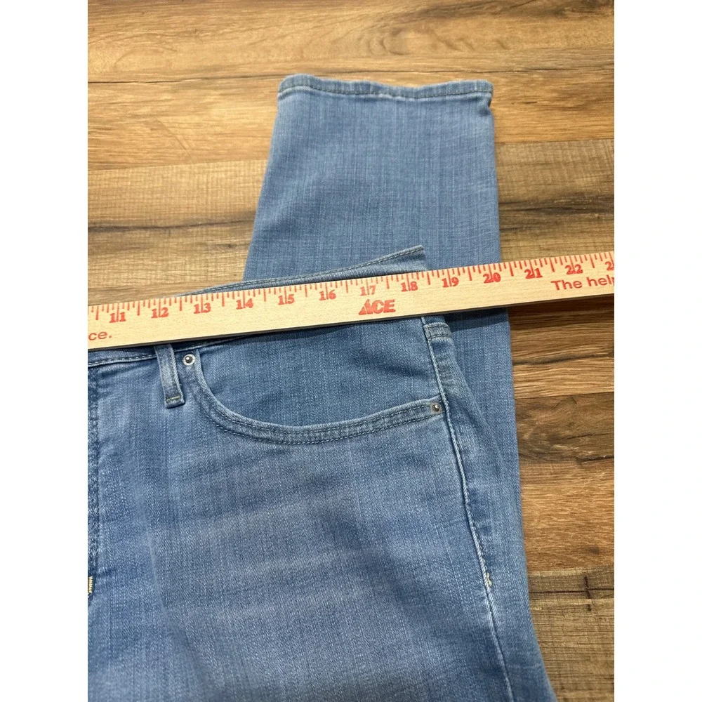 Levis 311 Shaping Skinny Jeans Womens‎ 33 Light Wash Blue Denim Stretch